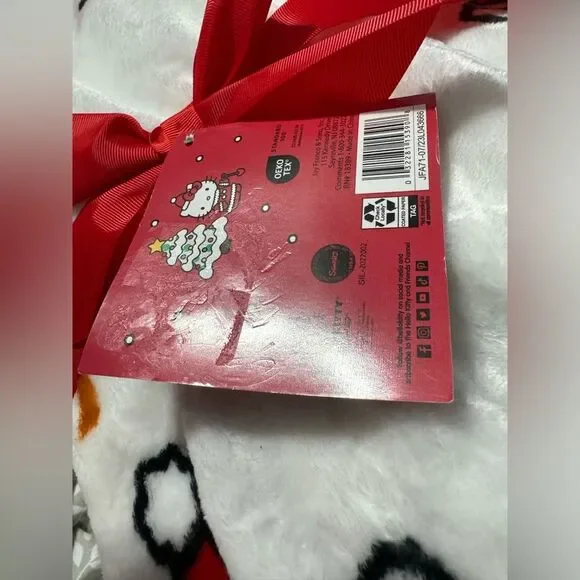 Hello Kitty Christmas blanket 50x70 in throw